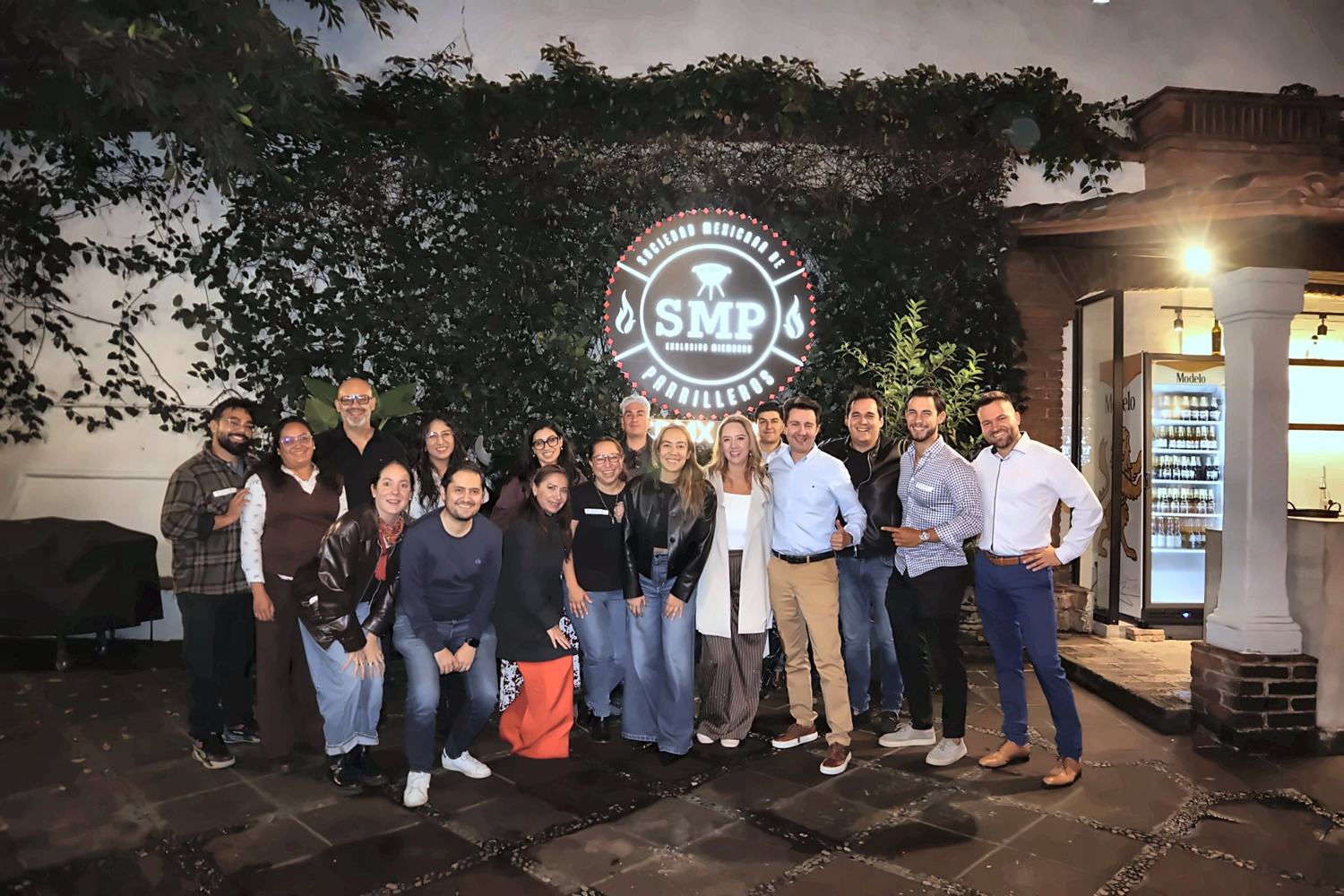 Invitados y el equipo Ailet en la Ciudad de México